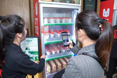 別的活動(dòng)推銷產(chǎn)品,這場峰會(huì)帶來顛覆酒類食品行業(yè)新零售模式